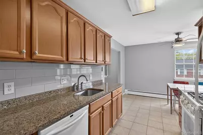 31 Doxbury Lane, Suffern, NY 10901 - Photo 9