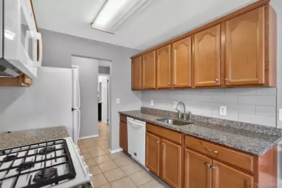 31 Doxbury Lane, Suffern, NY 10901 - Photo 7