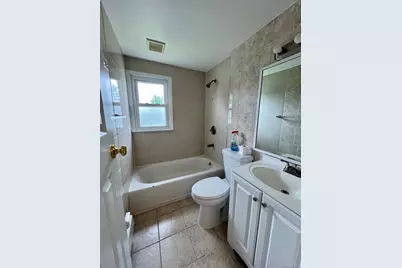 51 Friendly, Hicksville, NY 11801 - Photo 13