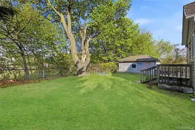 25 Lamport Avenue, Port Jefferson Station, NY 11776 - Photo 3