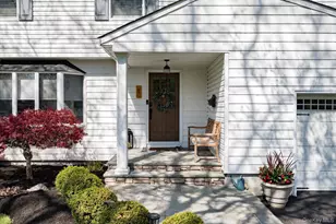 1 Catherwood Crescent, Melville, NY 11747 - Photo 3