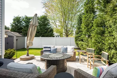 1 Catherwood Crescent, Melville, NY 11747 - Photo 27