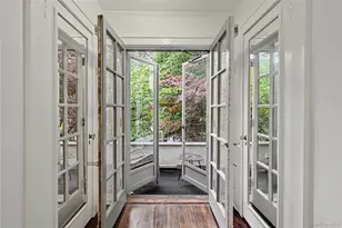 25 Vanderburgh Ave, Larchmont, NY 10538 - Photo 25