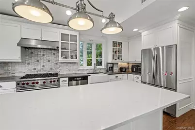 25 Vanderburgh Avenue, Larchmont, NY 10538 - Photo 13