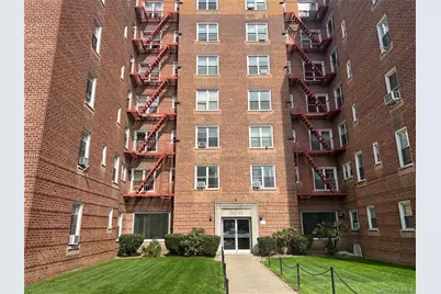 3011 Parsons Boulevard #7N, Flushing, NY 11354 - Photo 1