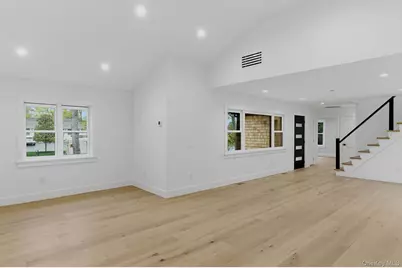 7 Mortimer Street, Westhampton Beach, NY 11978 - Photo 3