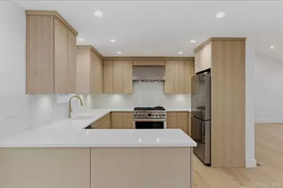 7 Mortimer Street, Westhampton Beach, NY 11978 - Photo 7