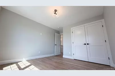3421 Hawthorne Drive N, Wantagh, NY 11793 - Photo 29