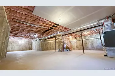 3421 Hawthorne Drive N, Wantagh, NY 11793 - Photo 33