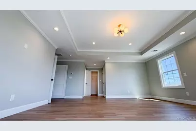 3421 Hawthorne Drive N, Wantagh, NY 11793 - Photo 23