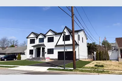 3421 Hawthorne Drive N, Wantagh, NY 11793 - Photo 3