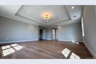 3421 Hawthorne Drive N, Wantagh, NY 11793 - Photo 21