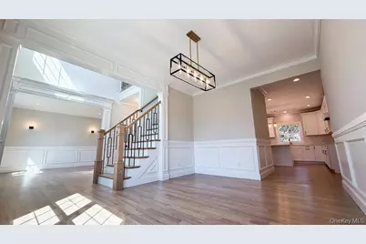 3421 Hawthorne Drive N, Wantagh, NY 11793 - Photo 5