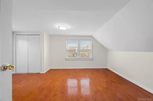 24 Jackson Ave, Elmont, NY 11003 - Photo 17