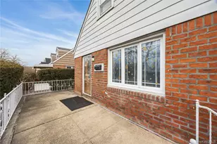24 Jackson Ave, Elmont, NY 11003 - Photo 23