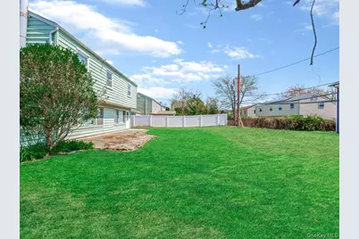 24 Jerold Street, Plainview, NY 11803 - Photo 25