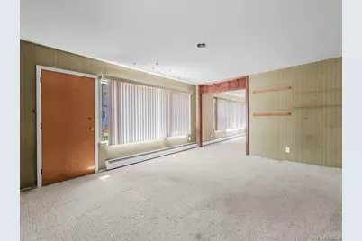24 Jerold Street, Plainview, NY 11803 - Photo 15