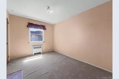24 Jerold Street, Plainview, NY 11803 - Photo 19