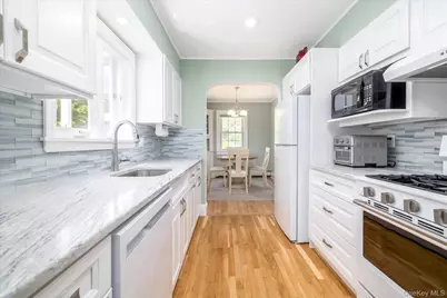68 Broadway, Malverne, NY 11565 - Photo 11