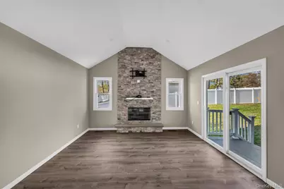 191 N Huron Street, Ronkonkoma, NY 11779 - Photo 13
