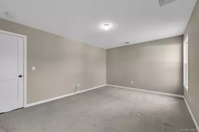 191 N Huron Street, Ronkonkoma, NY 11779 - Photo 17