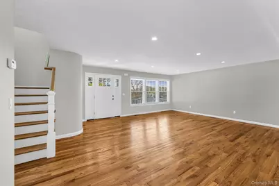 191 N Huron Street, Ronkonkoma, NY 11779 - Photo 3