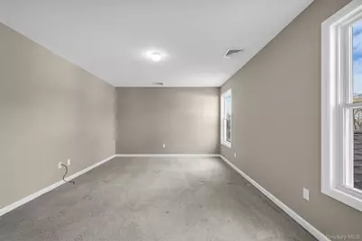 191 N Huron Street, Ronkonkoma, NY 11779 - Photo 19