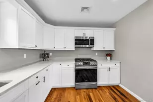 191 N Huron St, Ronkonkoma, NY 11779 - Photo 11