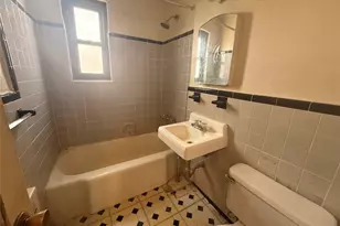 196-15 69th Ave, Fresh Meadows, NY 11365 - Photo 9