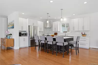 17 Willowood Court, Westhampton, NY 11977 - Photo 5