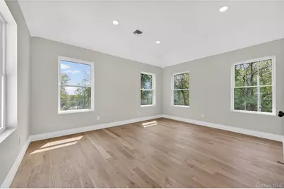 15 Ridge Drive, Port Washington, NY 11050 - Photo 31