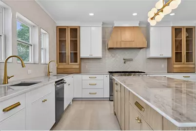 15 Ridge Drive, Port Washington, NY 11050 - Photo 11
