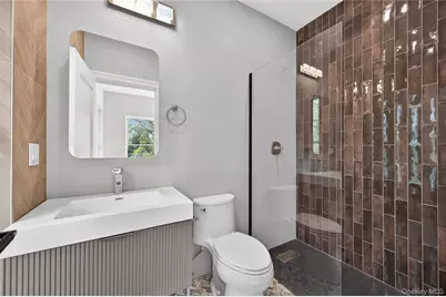 15 Ridge Drive, Port Washington, NY 11050 - Photo 9