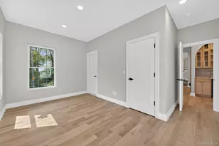 15 Ridge Dr, Port Washington, NY 11050 - Photo 19