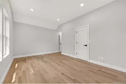 15 Ridge Drive, Port Washington, NY 11050 - Photo 33