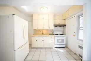 10-25 115th St, College Point, NY 11356 - Photo 5