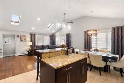 166 Pratt Street, West Babylon, NY 11704 - Photo 7