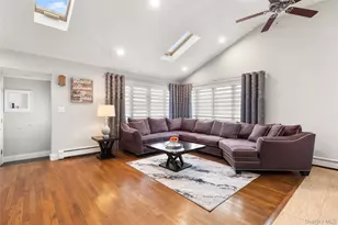 166 Pratt St, West Babylon, NY 11704 - Photo 5
