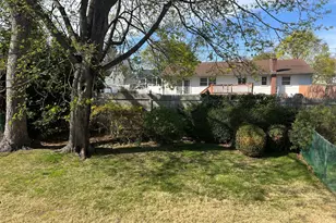 65 Thoreau Rd, North Babylon, NY 11703 - Photo 17