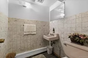351 Maple Ave, Uniondale, NY 11553 - Photo 19