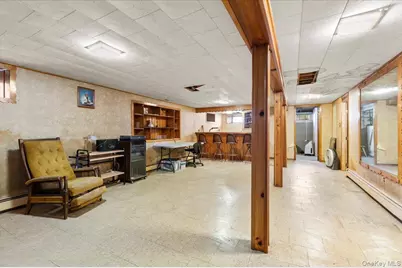 351 Maple Avenue, Uniondale, NY 11553 - Photo 17