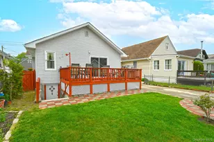 3076 Roxbury Rd, Oceanside, NY 11572 - Photo 29