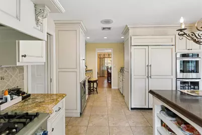1360 Boxwood Drive W, Hewlett, NY 11557 - Photo 17