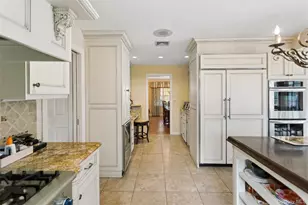 1360 Boxwood Dr W, Hewlett, NY 11557 - Photo 17