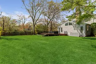 1360 Boxwood Dr W, Hewlett, NY 11557 - Photo 31
