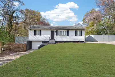 65 Maple Lane, Medford, NY 11763 - Photo 1