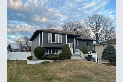 5 Farmstead Road, Commack, NY 11725 - Photo 3