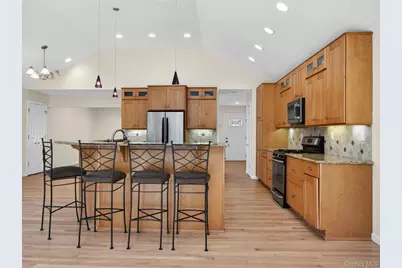 19 Buckingham Road, Nanuet, NY 10954 - Photo 9