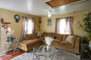8 Brightside Ave, Central Islip, NY 11722 - Photo 19