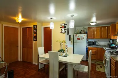 8 Brightside Avenue, Central Islip, NY 11722 - Photo 17